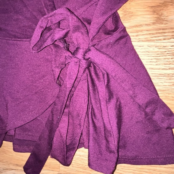 Bundle of Medium Tops - Picture 8 of 8